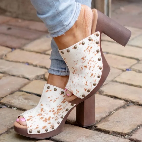 SBICCA CROWLEY CALF HAIR CLOG HEELS - Picture 5 of 5